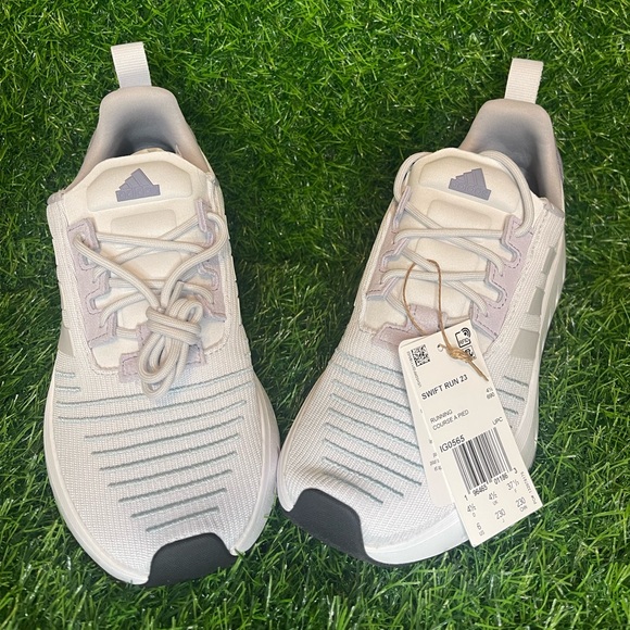 NIB Adidas Swift Run Women’s Shoes, US 6 / Dash Grey/Dash Grey/Magic Grey - Picture 3 of 9